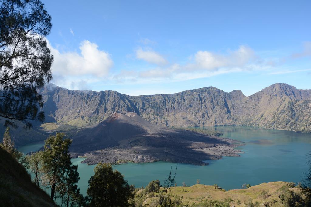 Rinjani Lodge เซอนารู ภายนอก รูปภาพ