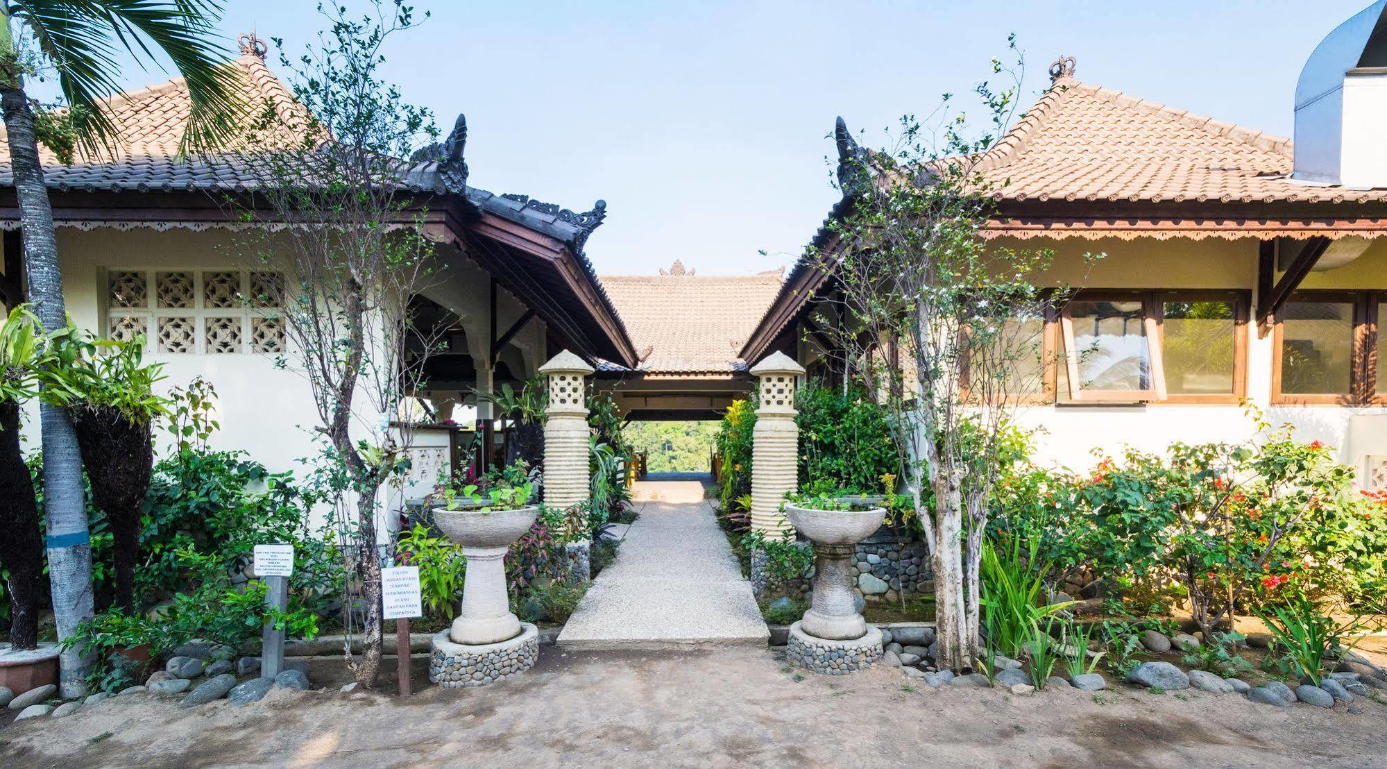 Rinjani Lodge เซอนารู ภายนอก รูปภาพ