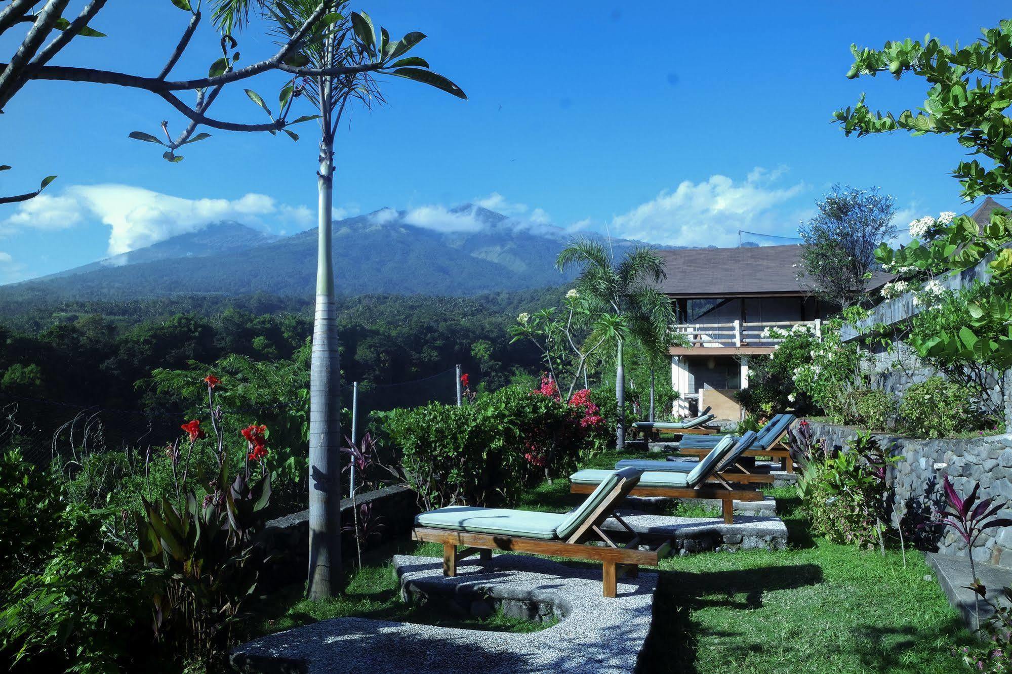 Rinjani Lodge เซอนารู ภายนอก รูปภาพ